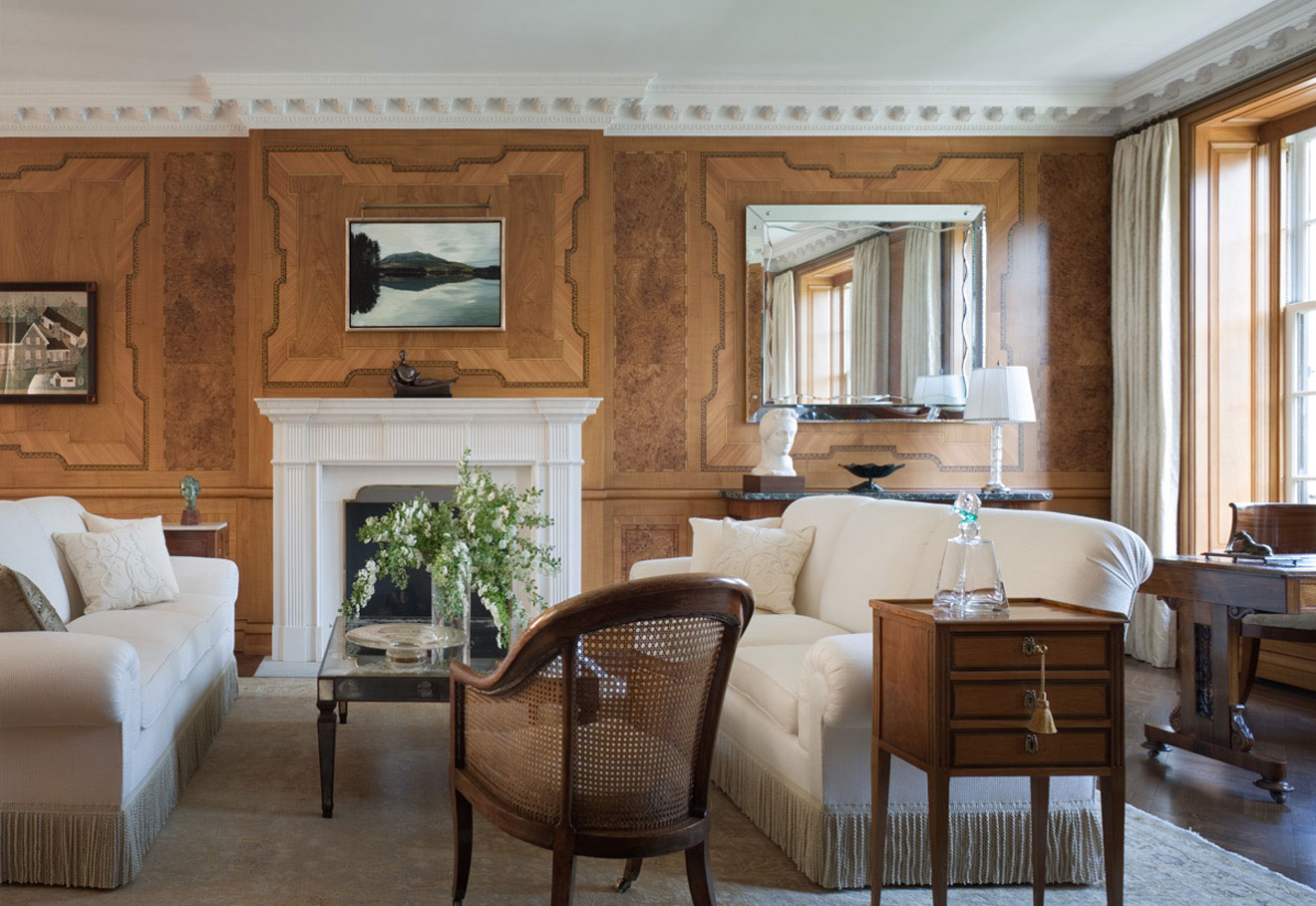 © Gomez Associates